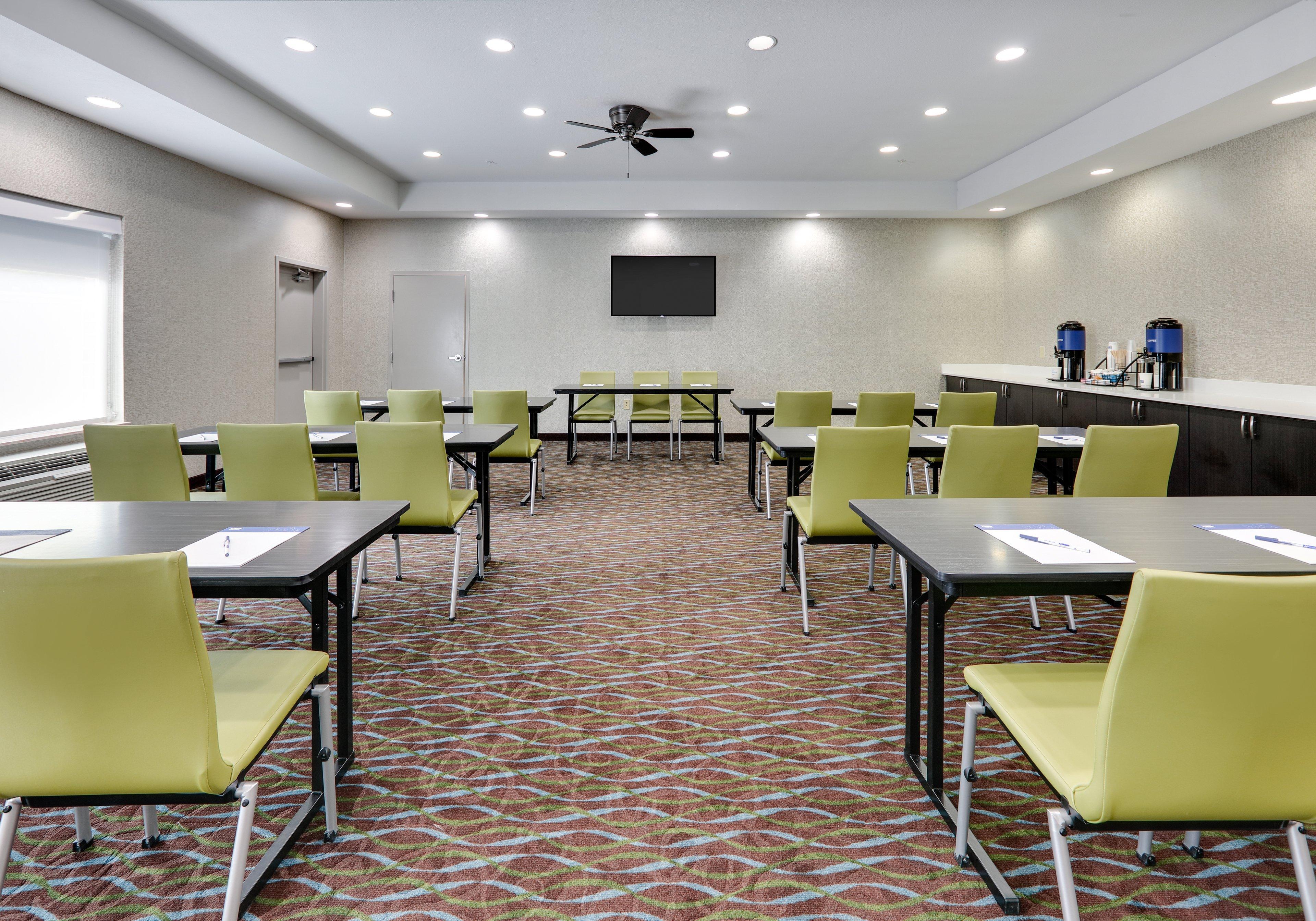 Holiday Inn Express Hotel & Suites Cleburne By Ihg Exterior foto