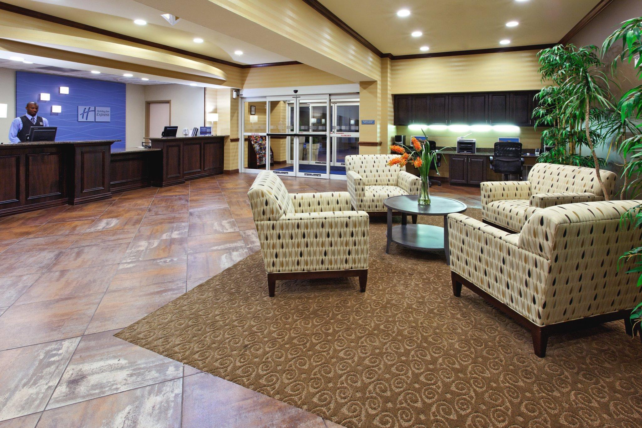Holiday Inn Express Hotel & Suites Cleburne By Ihg Exterior foto