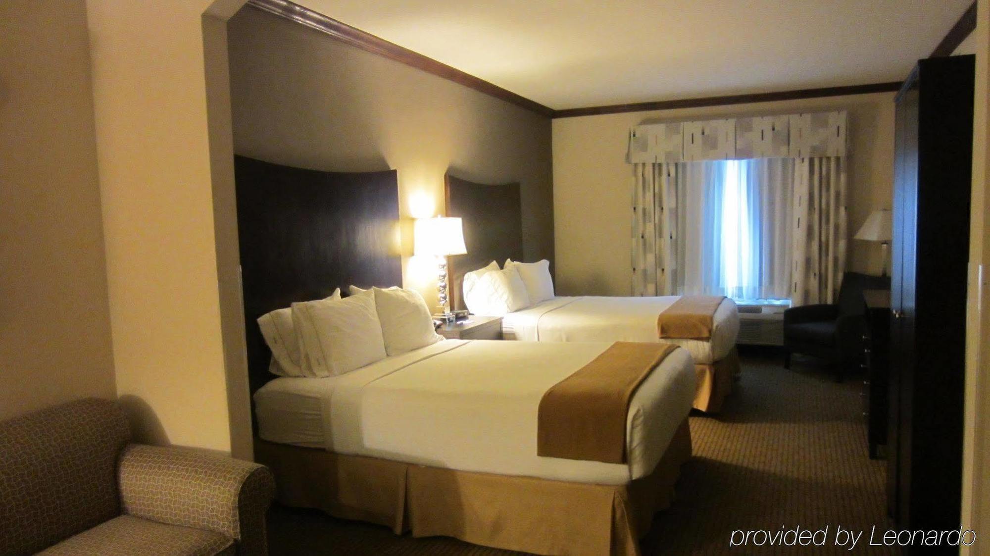 Holiday Inn Express Hotel & Suites Cleburne By Ihg Exterior foto